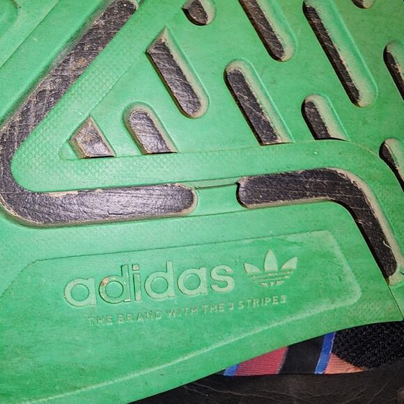 ADIDAS EUC WOMEN'S SIZE 7 RAINBOW ATHLETIC SNEAKERS SHOES - Picture 9 of 11